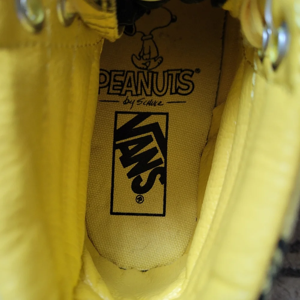 Vans Peanuts x Sk8-Hi 'Charlie Brown Maize… - Picture 7 of 12
